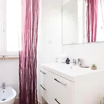 Silver Trevi Fountain Apartment *